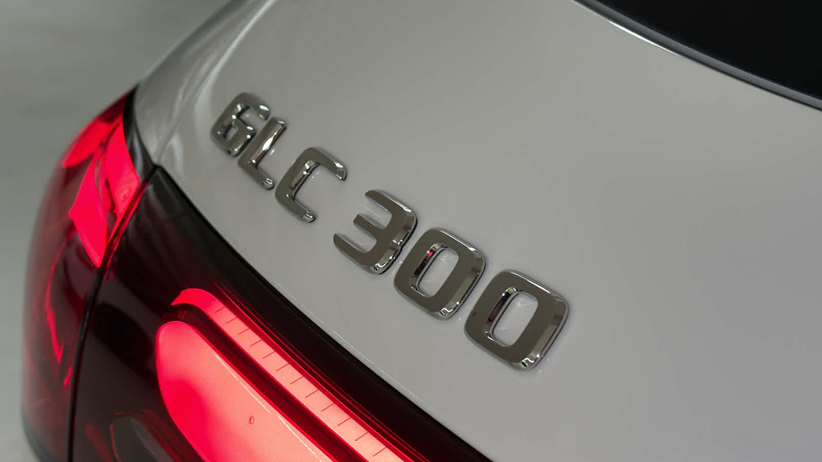 Thumbnail: 2026 Mercedes-Benz GLC - 11