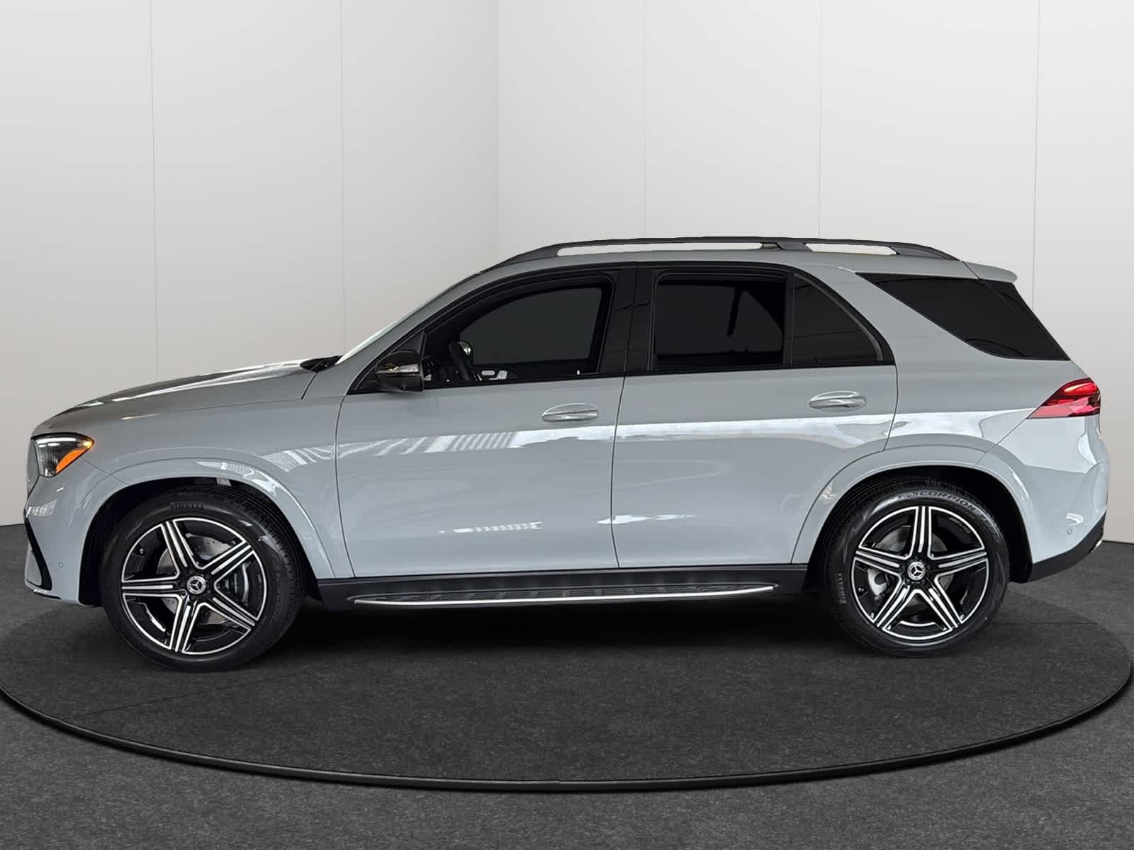 Thumbnail: 2026 Mercedes-Benz GLE - 3
