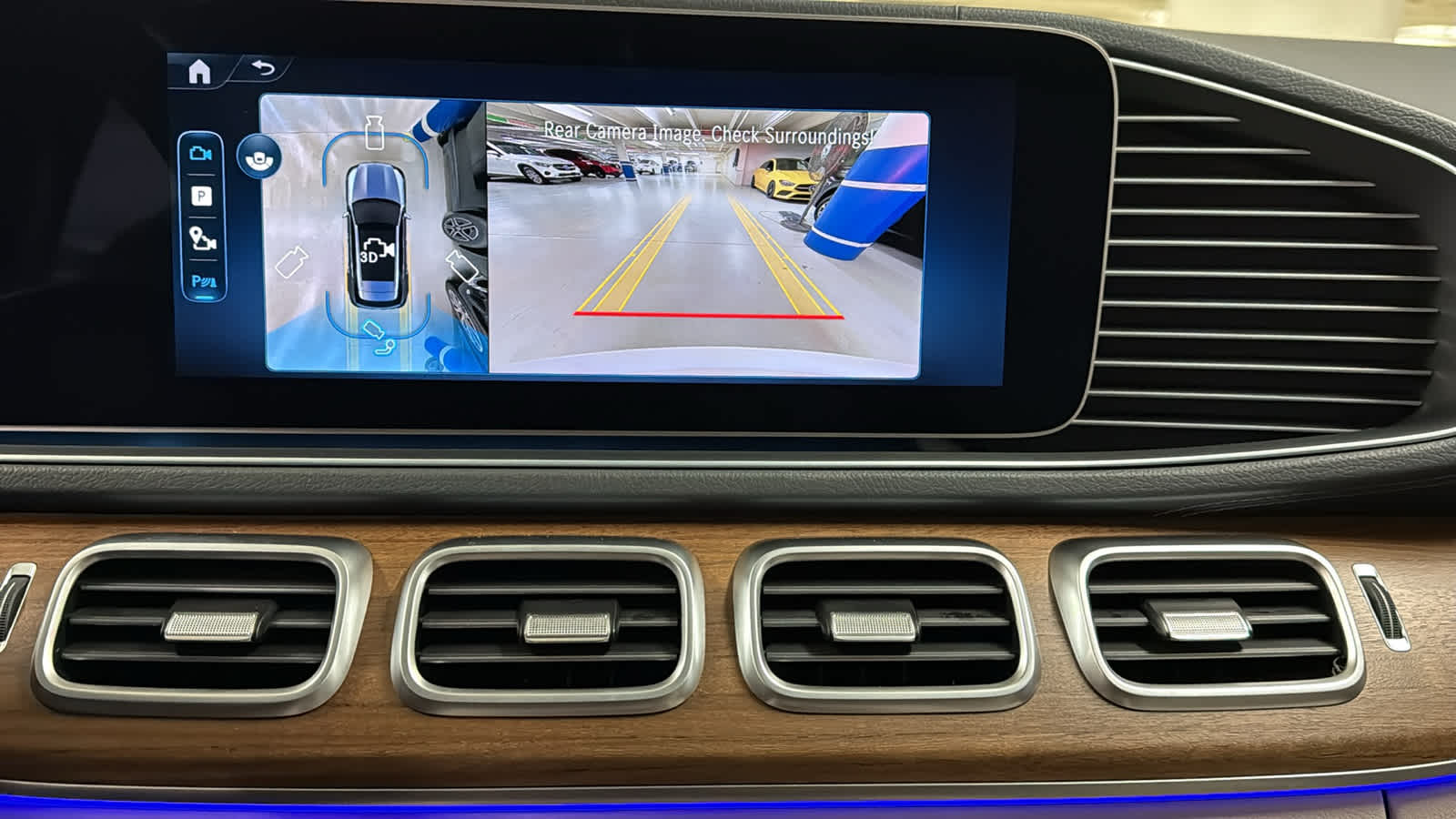 Thumbnail: 2026 Mercedes-Benz GLE - 23