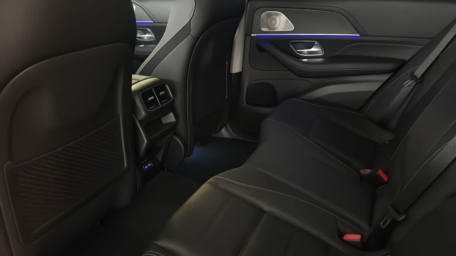 Thumbnail: 2026 Mercedes-Benz GLE - 31