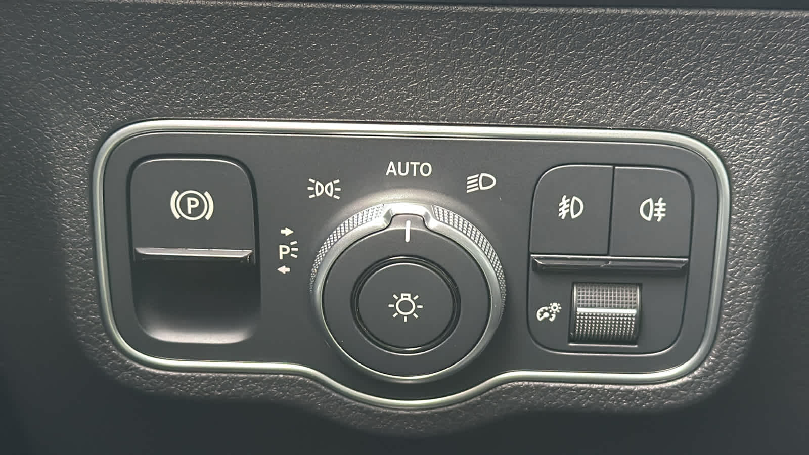 Thumbnail: 2025 Mercedes-Benz GLB - 20