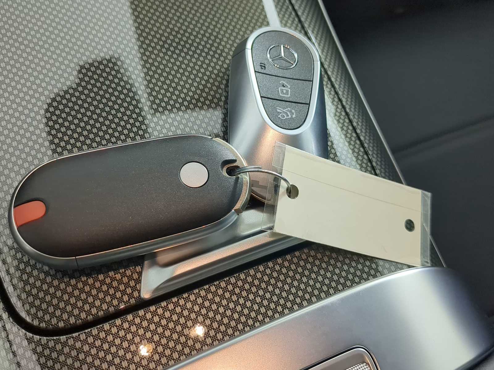 Thumbnail: 2026 Mercedes-Benz GLC - 36