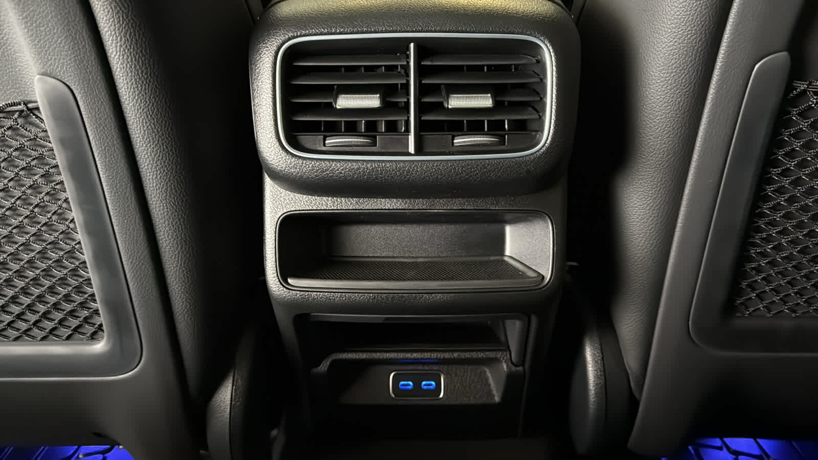 Thumbnail: 2026 Mercedes-Benz GLE - 30