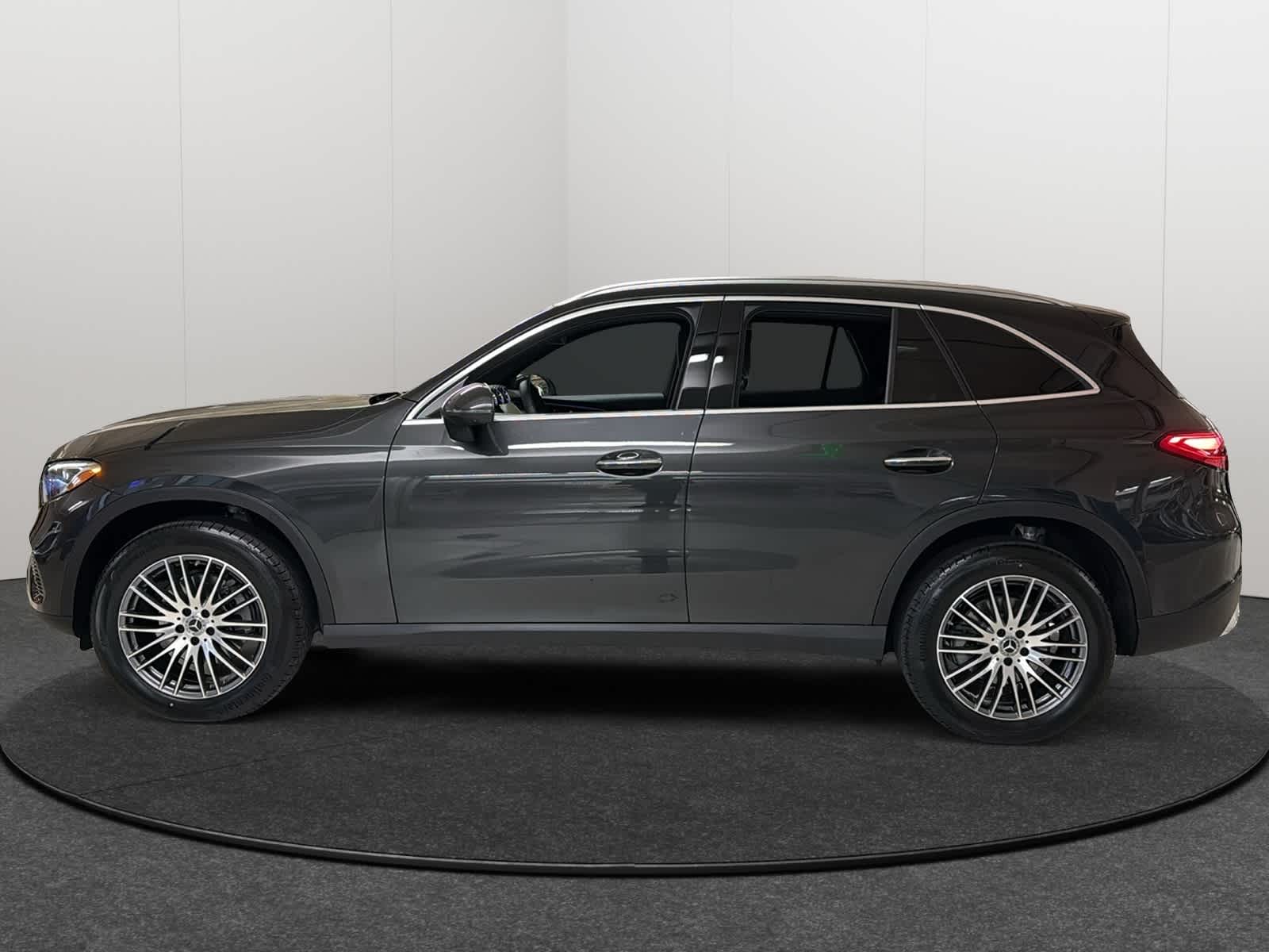 Thumbnail: 2026 Mercedes-Benz GLC - 3