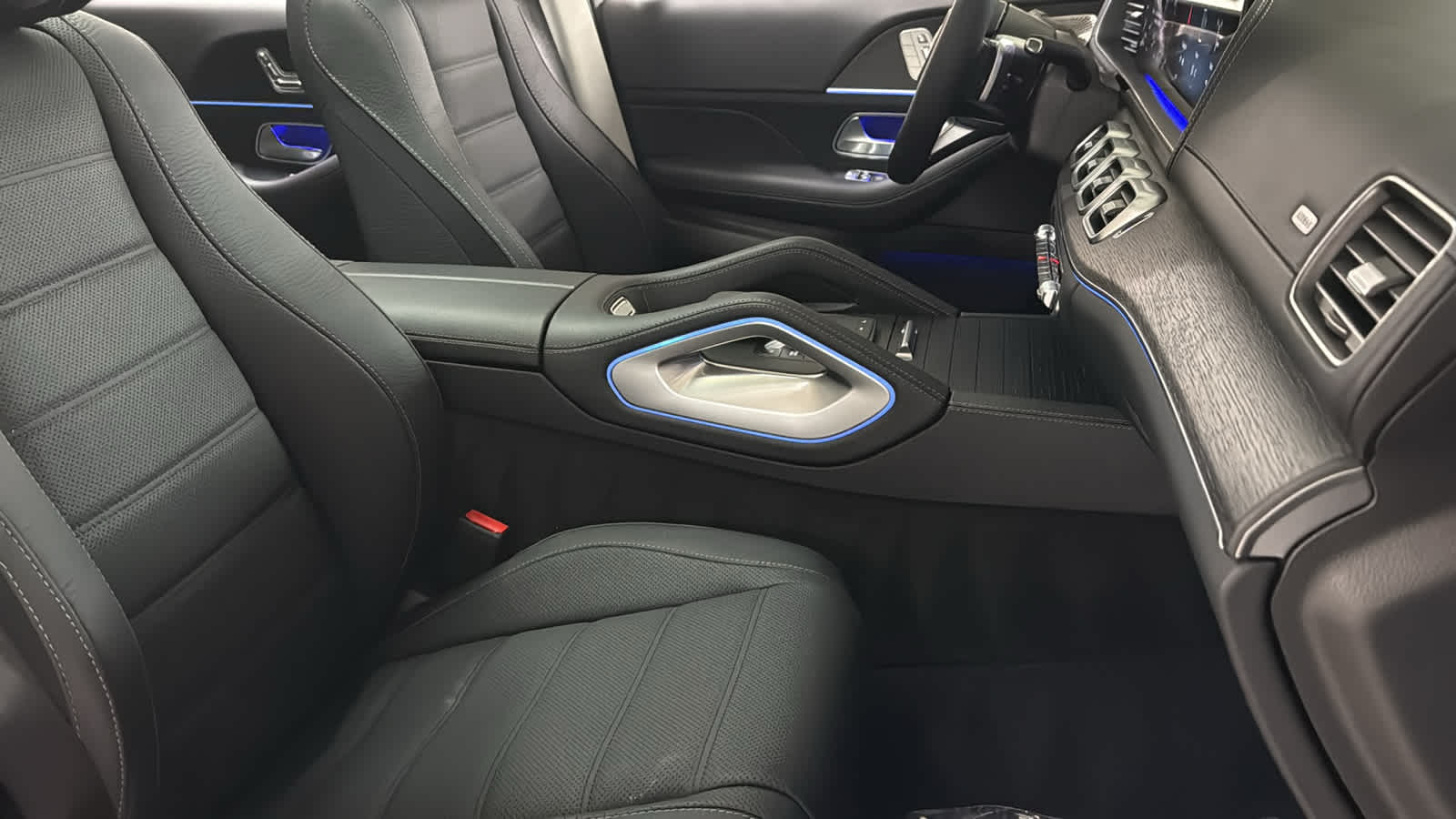 Thumbnail: 2025 Mercedes-Benz GLS - 37