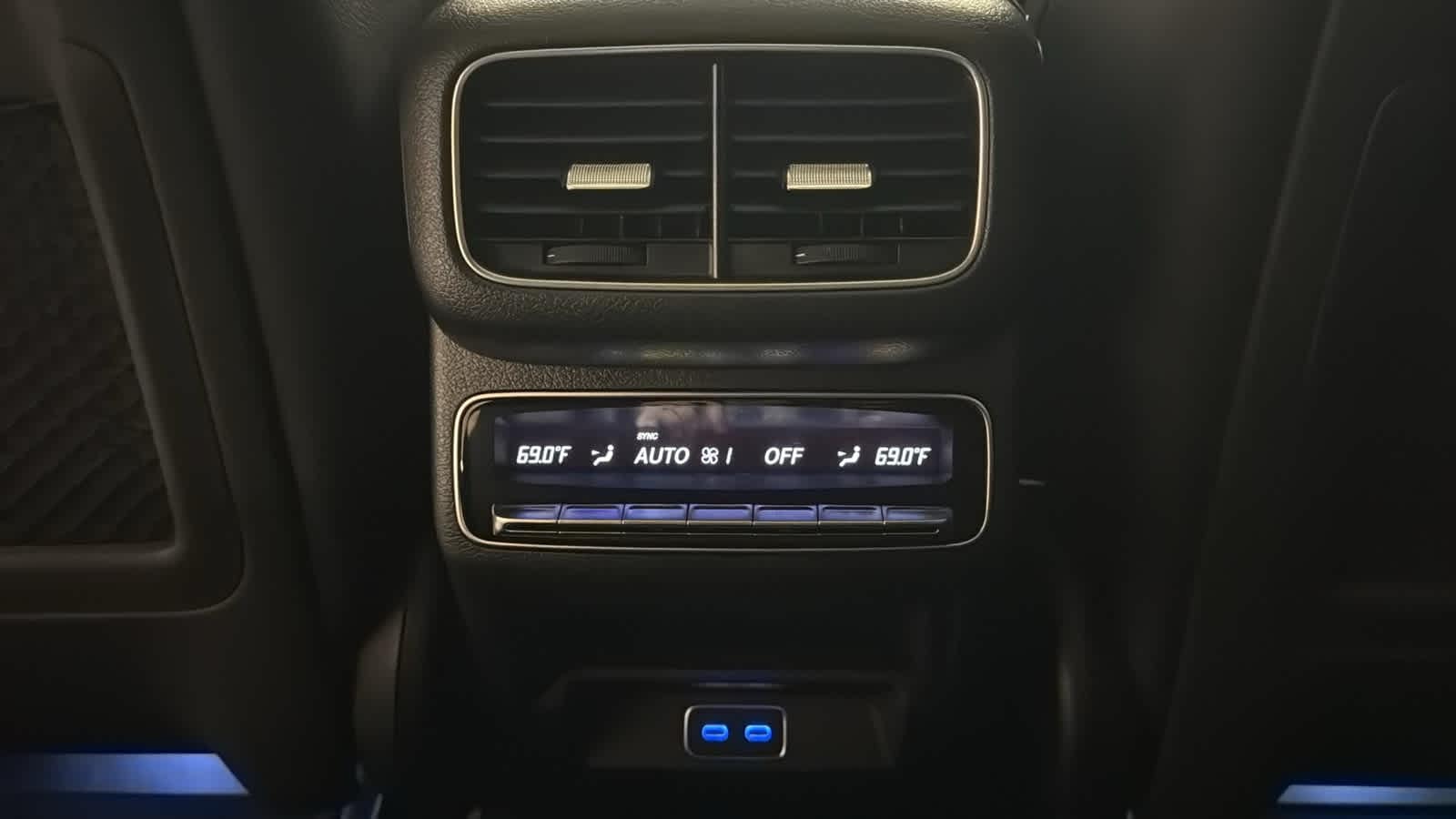 Thumbnail: 2026 Mercedes-Benz GLE - 30