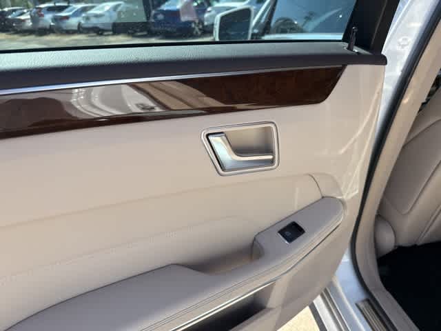 Thumbnail: 2014 Mercedes-Benz E-Class - 26