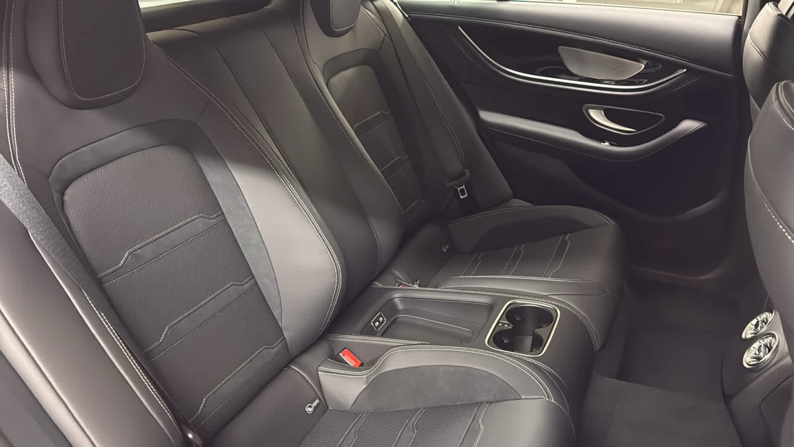 Thumbnail: 2026 Mercedes-Benz AMG GT - 36