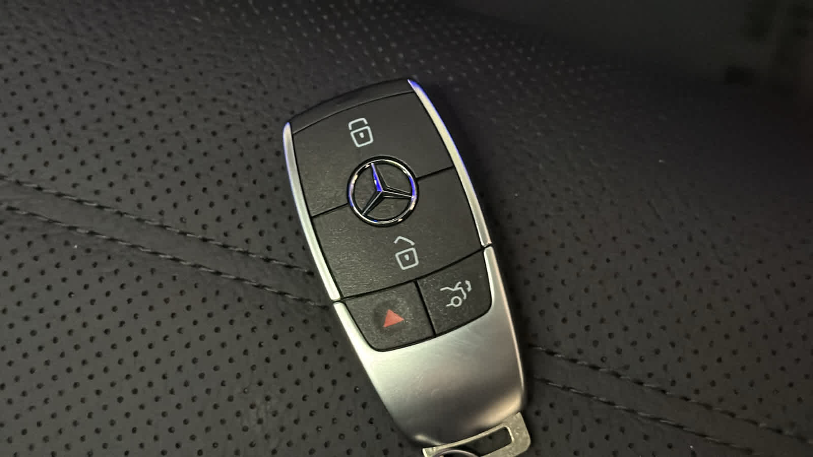 Thumbnail: 2025 Mercedes-Benz GLS - 39