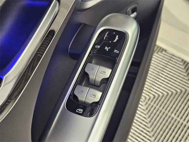 Thumbnail: 2025 Mercedes-Benz C-Class - 17