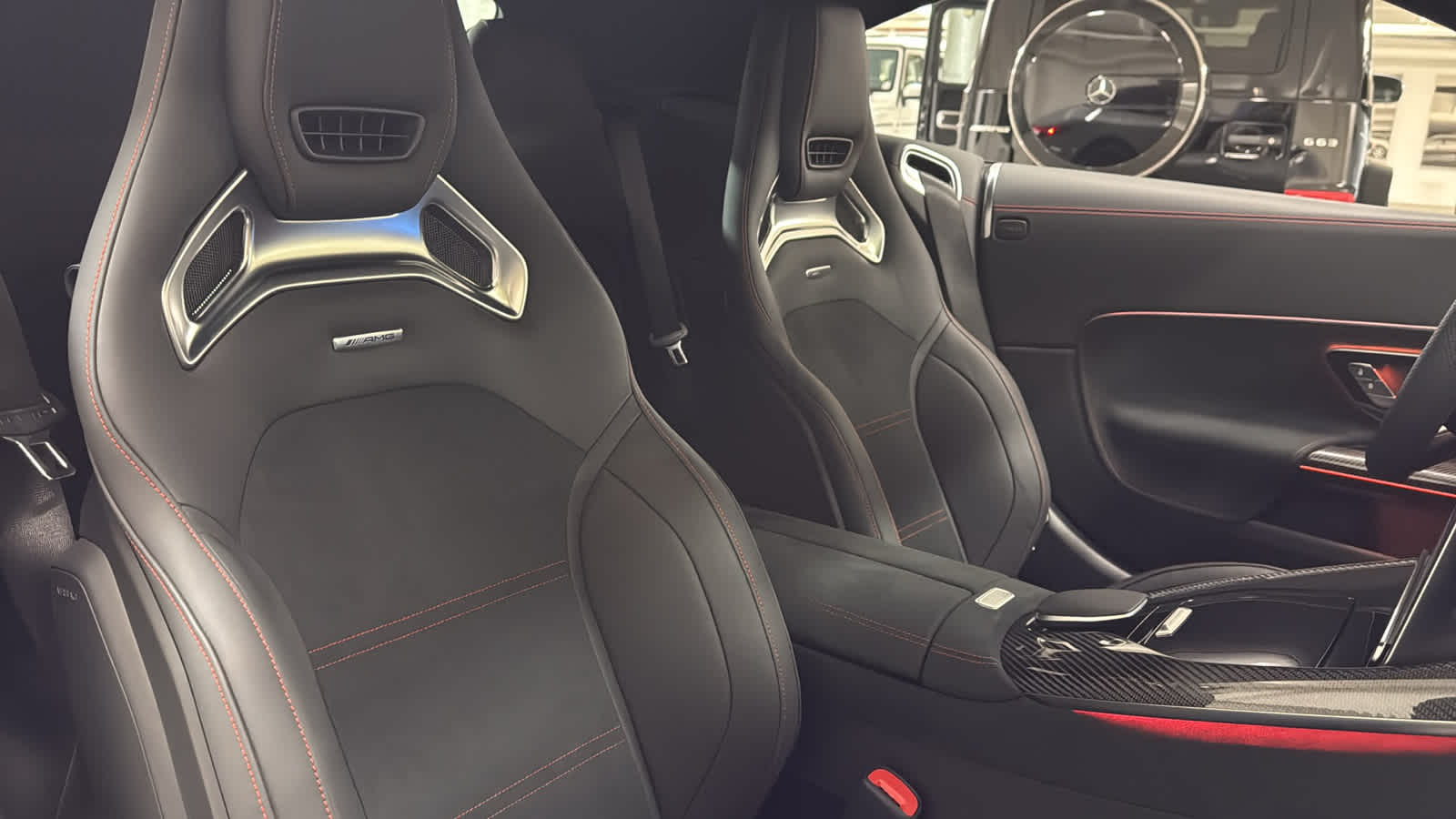 Thumbnail: 2025 Mercedes-Benz SL-Class - 30