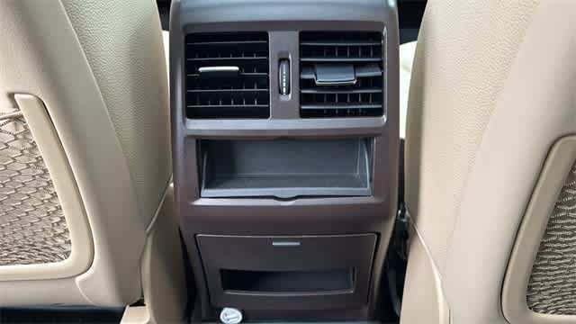 Thumbnail: 2017 Mercedes-Benz GLE - 26