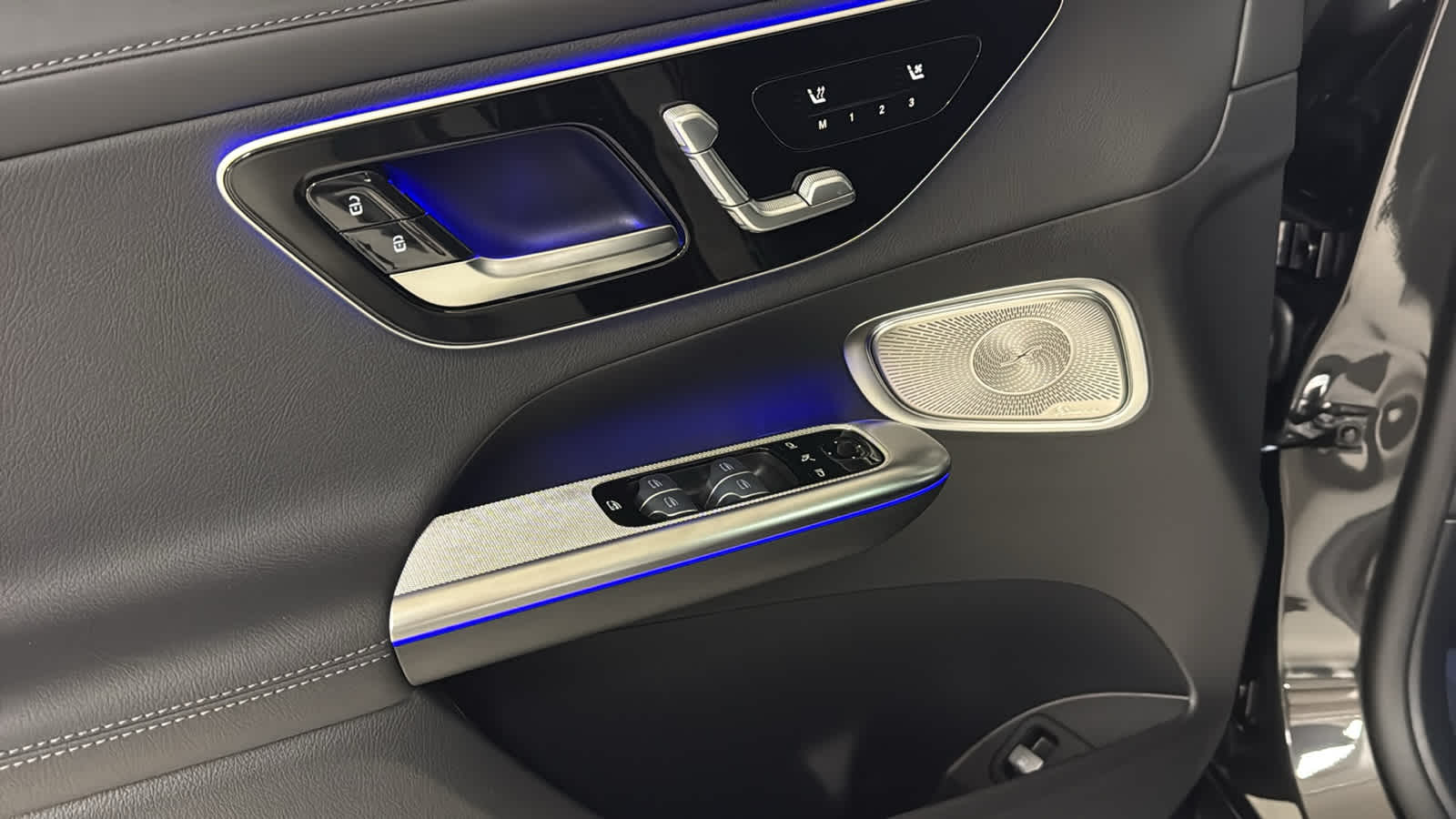 Thumbnail: 2026 Mercedes-Benz GLC - 17