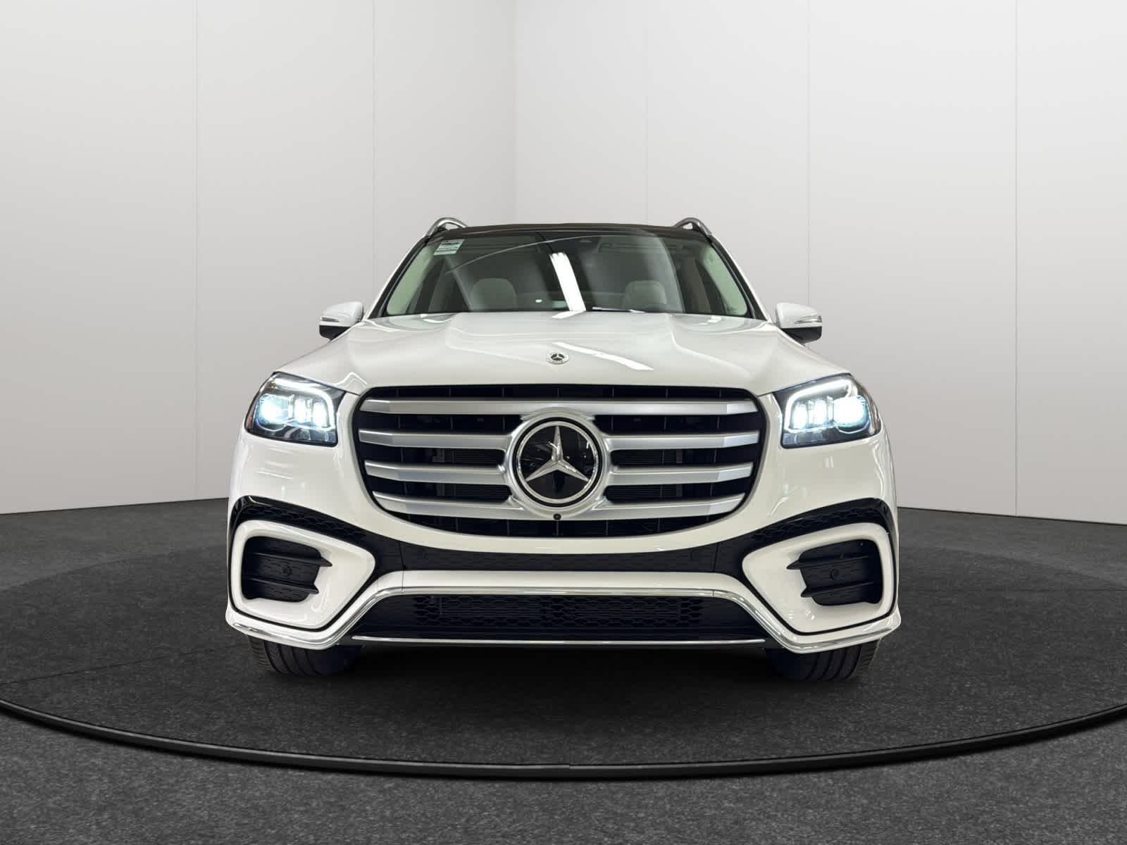 Thumbnail: 2026 Mercedes-Benz GLS - 2