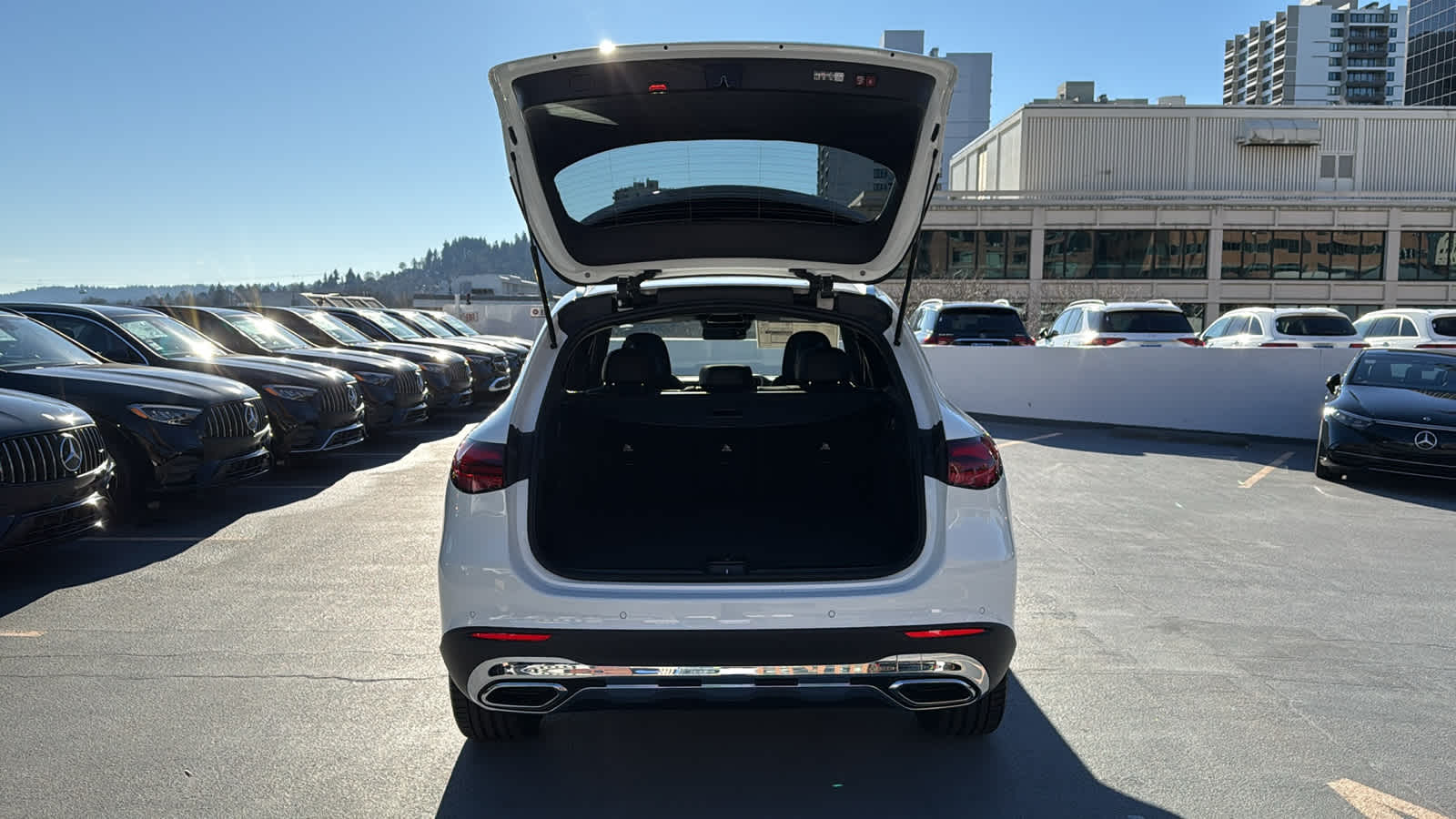 Thumbnail: 2026 Mercedes-Benz GLC - 8