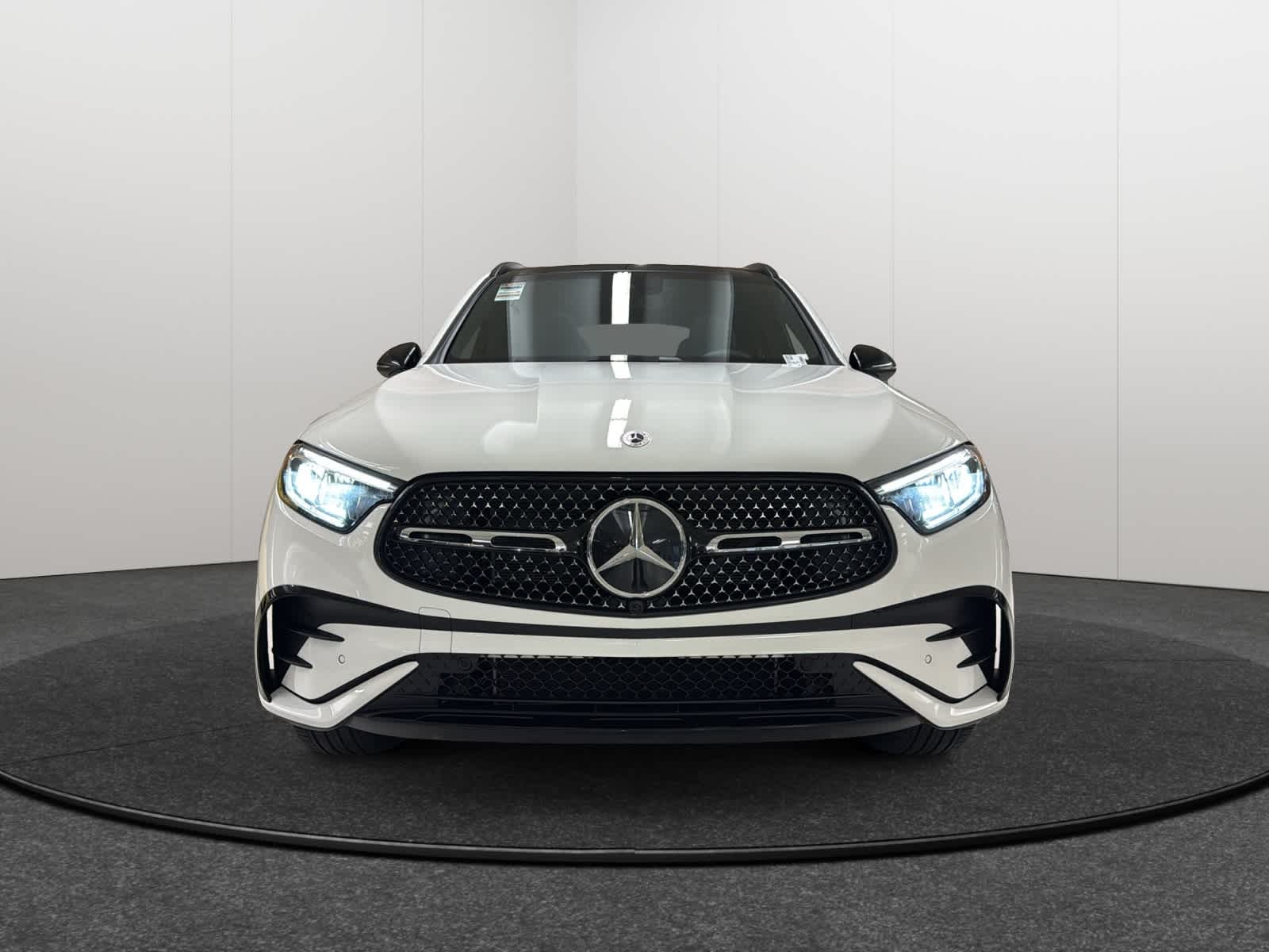 Thumbnail: 2026 Mercedes-Benz GLC - 2
