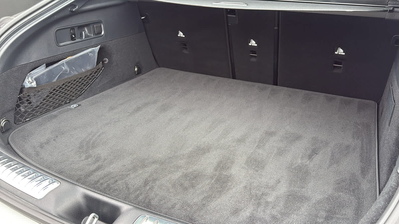 Thumbnail: 2025 Mercedes-Benz GL-Class - 33