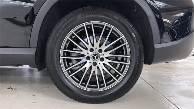 Thumbnail: 2025 Mercedes-Benz GLC - 11