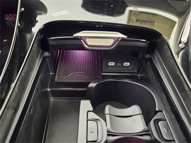 Thumbnail: 2025 Mercedes-Benz C-Class - 32