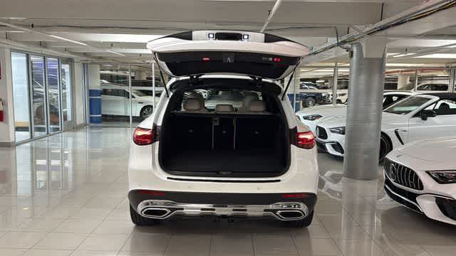 Thumbnail: 2026 Mercedes-Benz GLC - 8