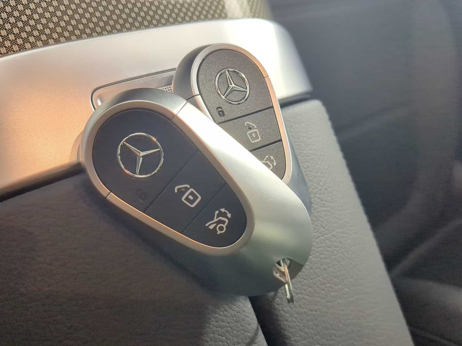 Thumbnail: 2026 Mercedes-Benz GLC - 39