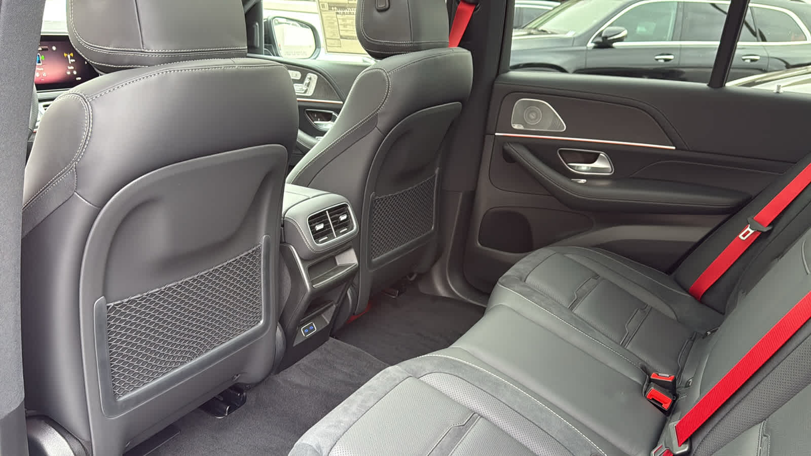 Thumbnail: 2026 Mercedes-Benz GLE - 29