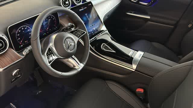 Thumbnail: 2026 Mercedes-Benz GLC - 27