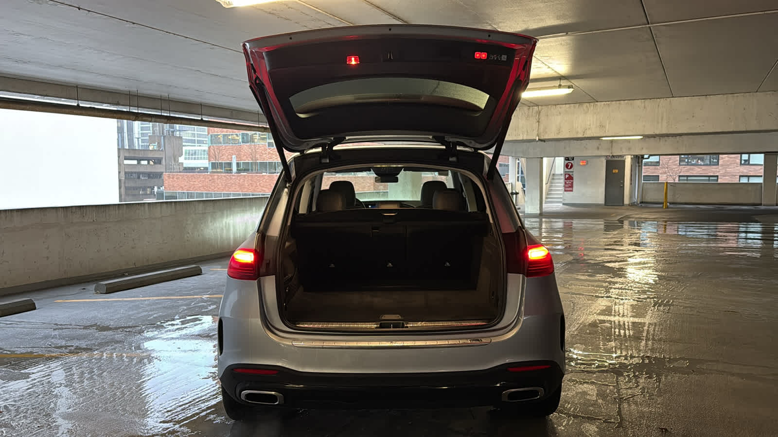 Thumbnail: 2026 Mercedes-Benz GLE - 7