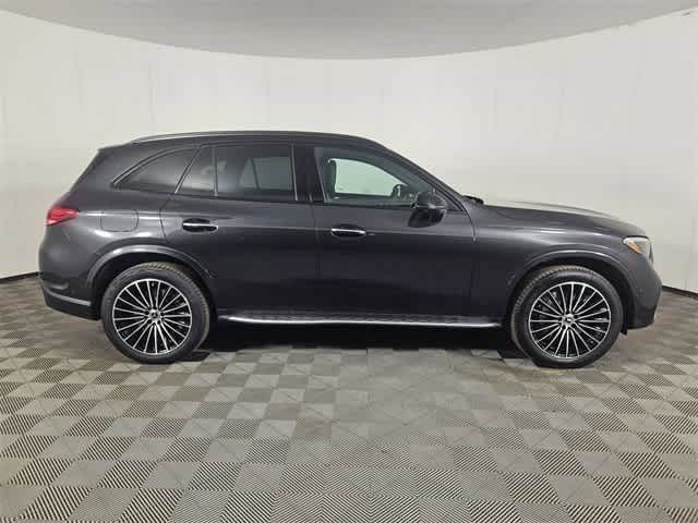 Thumbnail: 2025 Mercedes-Benz GLC - 35