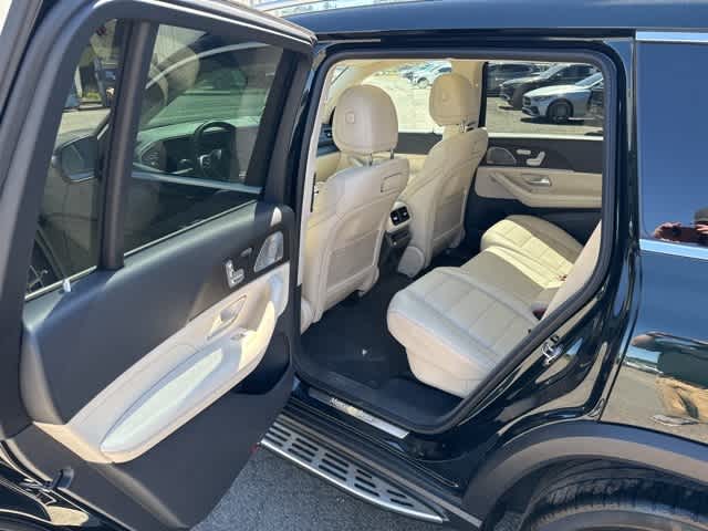 Thumbnail: 2020 Mercedes-Benz GLS - 23
