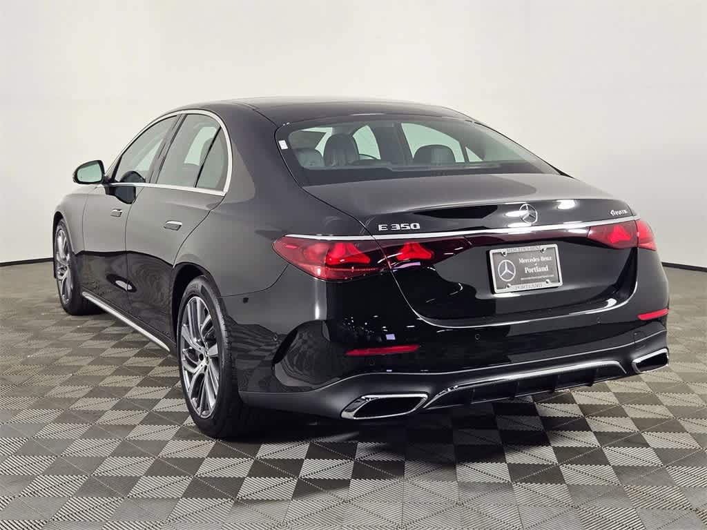 Thumbnail: 2025 Mercedes-Benz E-Class - 3