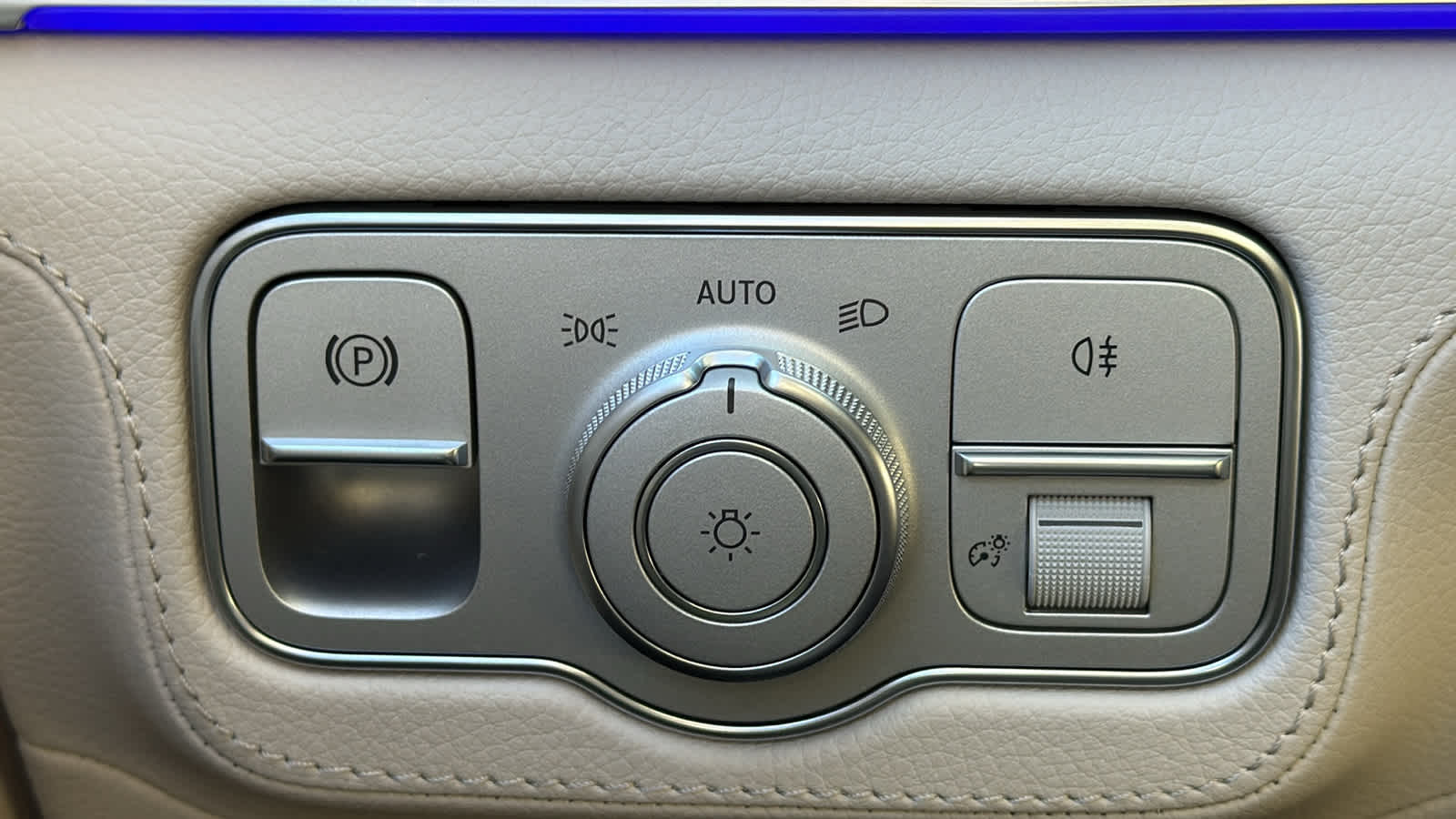 Thumbnail: 2026 Mercedes-Benz GLE - 18