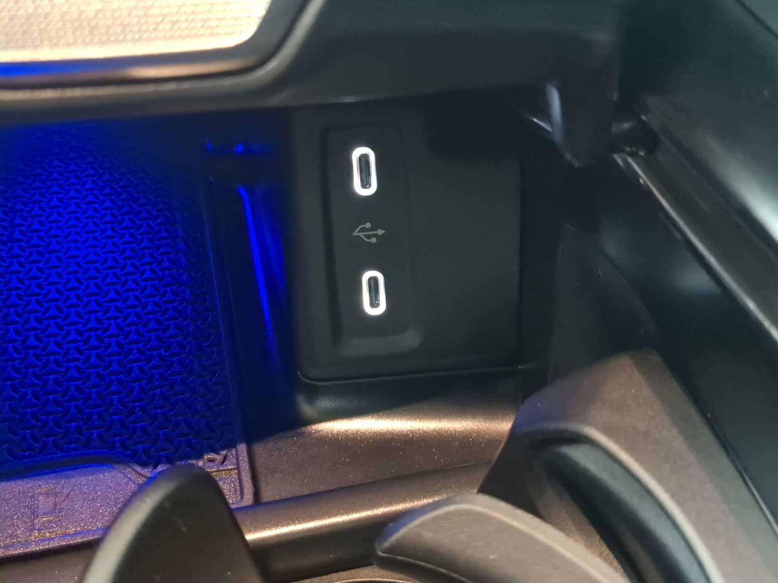 Thumbnail: 2026 Mercedes-Benz GLC - 32