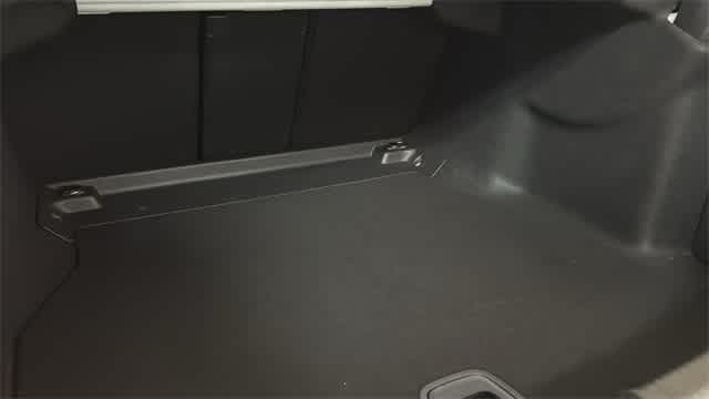 Thumbnail: 2025 Mercedes-Benz C-Class - 31