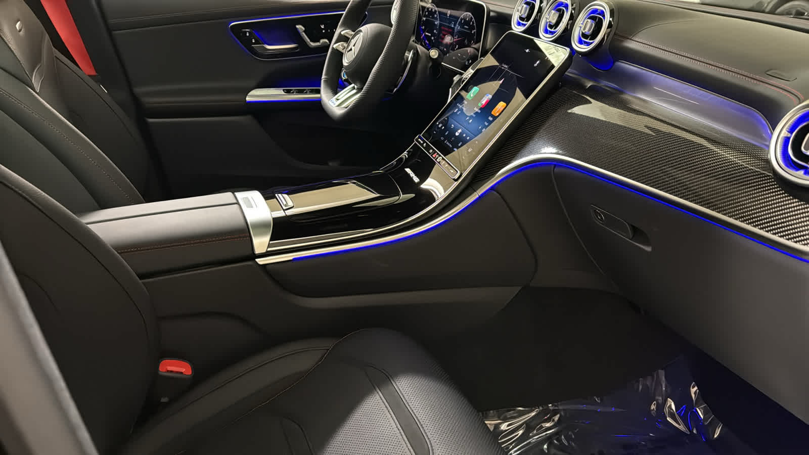 Thumbnail: 2026 Mercedes-Benz GLC - 37