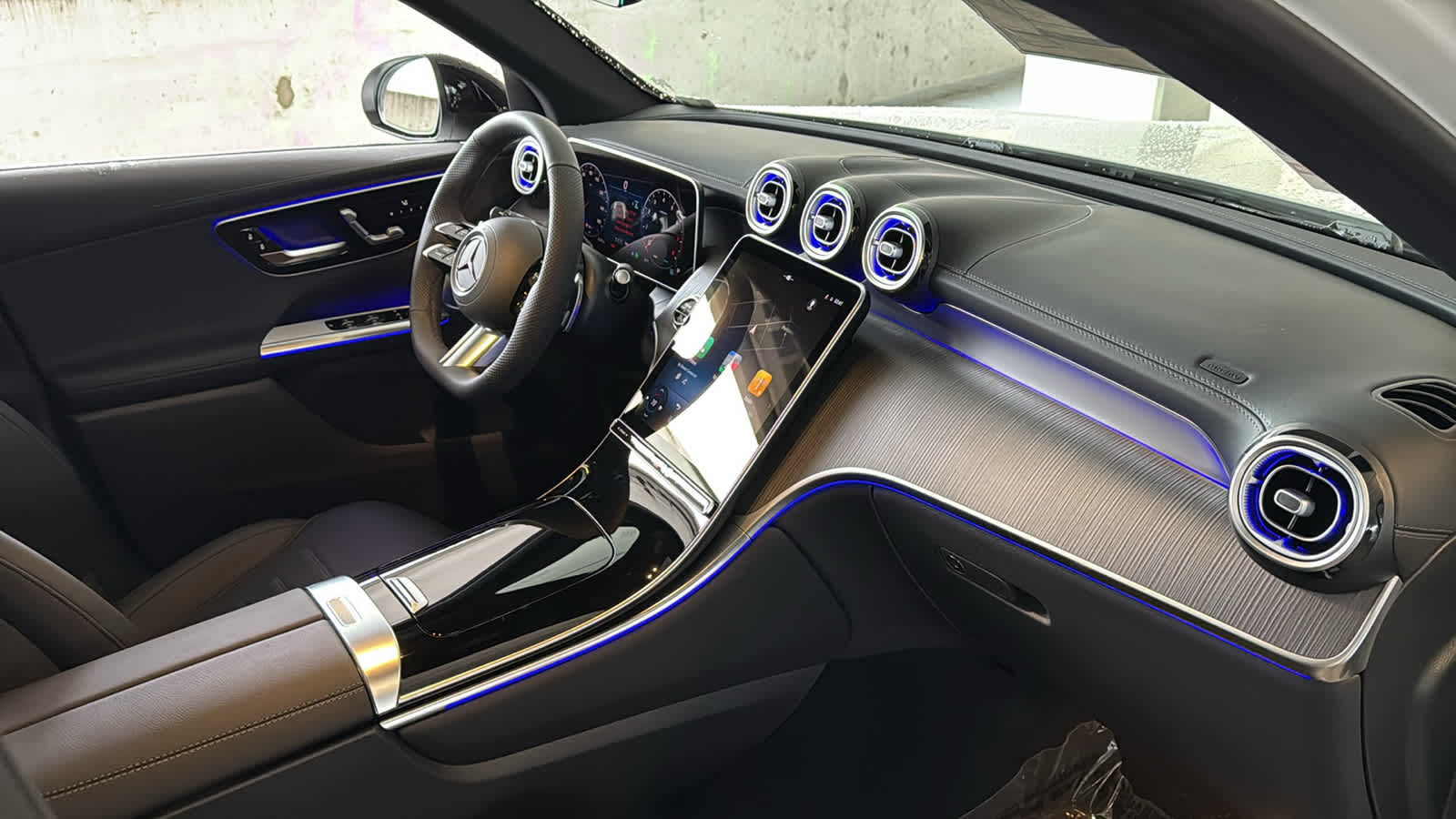 Thumbnail: 2026 Mercedes-Benz GLC - 34