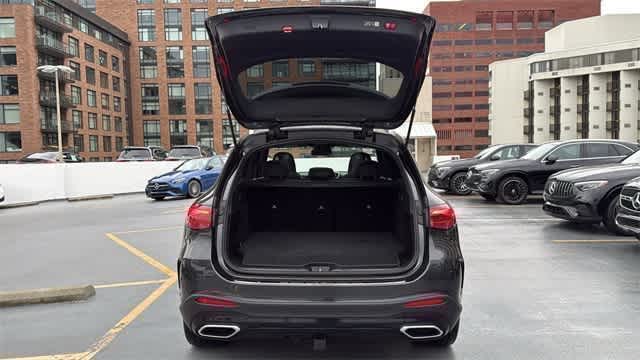 Thumbnail: 2025 Mercedes-Benz GLC - 8