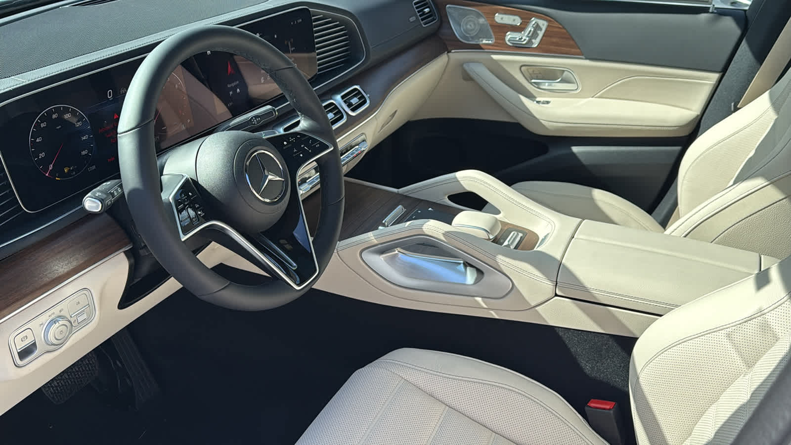 Thumbnail: 2026 Mercedes-Benz GLE - 30