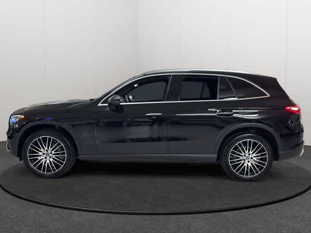 Thumbnail: 2026 Mercedes-Benz GLC - 3
