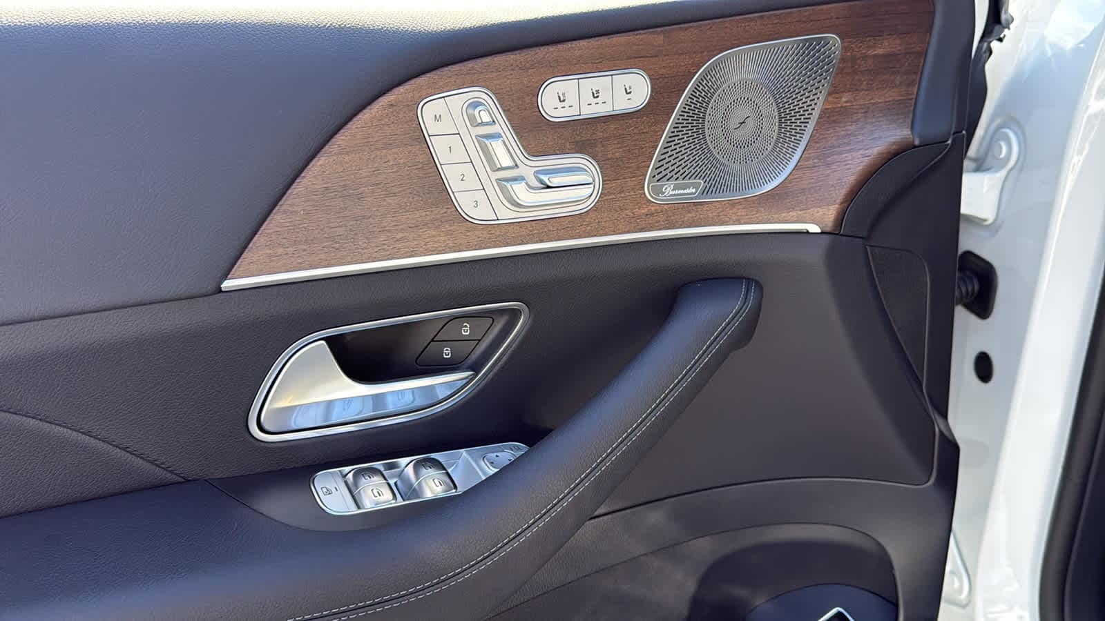 Thumbnail: 2026 Mercedes-Benz GLE - 17