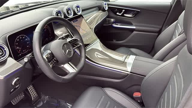 Thumbnail: 2025 Mercedes-Benz GLC - 29