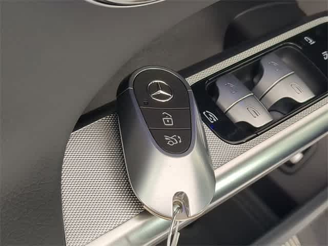 Thumbnail: 2026 Mercedes-Benz GLC - 35