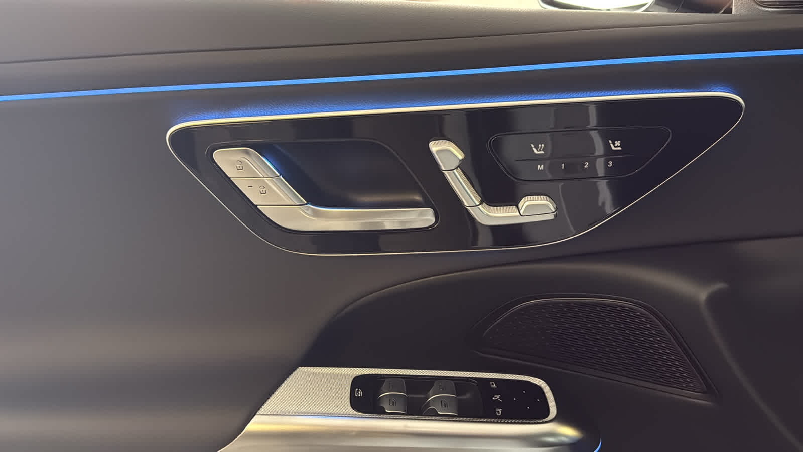 Thumbnail: 2026 Mercedes-Benz E-Class - 17