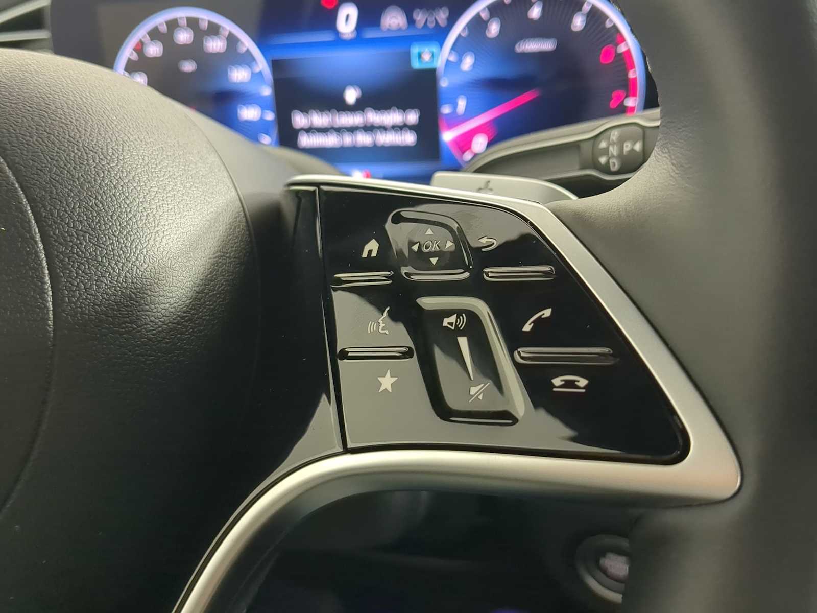 Thumbnail: 2026 Mercedes-Benz GLE - 26