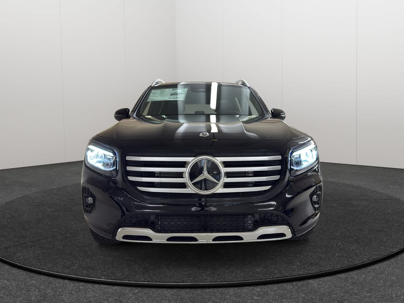 Thumbnail: 2026 Mercedes-Benz GLB - 2