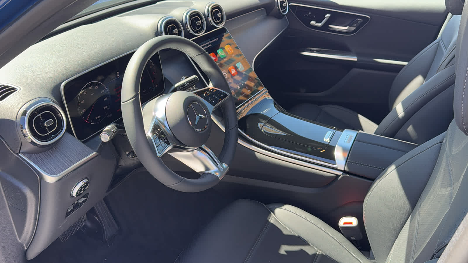 Thumbnail: 2026 Mercedes-Benz GLC - 29