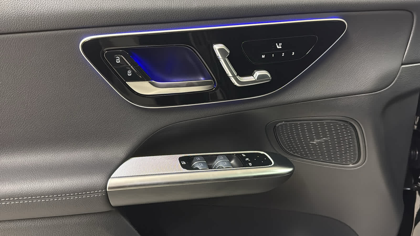 Thumbnail: 2026 Mercedes-Benz GLC - 18