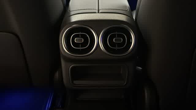 Thumbnail: 2026 Mercedes-Benz GLC - 30