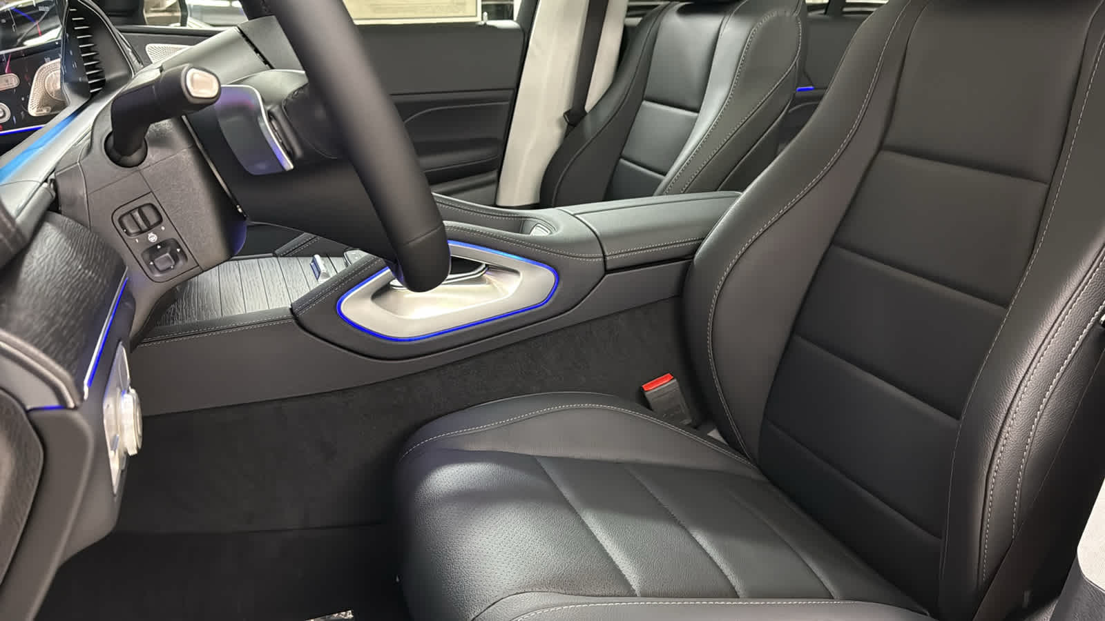 Thumbnail: 2026 Mercedes-Benz GLE - 27