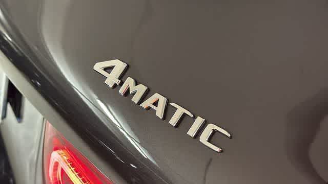 Thumbnail: 2022 Mercedes-Benz GLC - 11